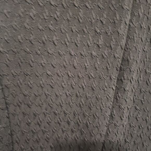 Ámbar Black Textured Dress with Transparent Cut Outs - Picture 5 of 11